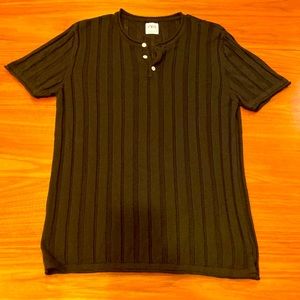 Zara loose weave Henley. Black size large fits like medium